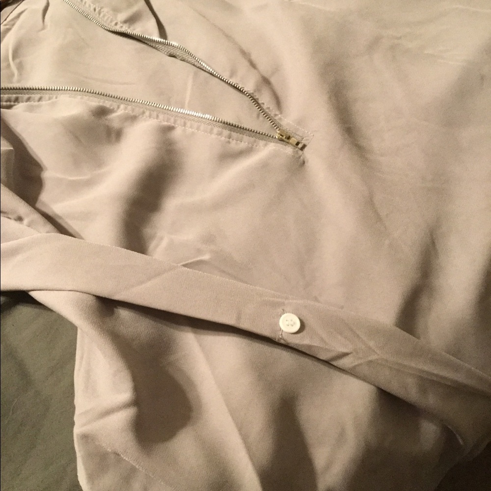 Top - Picture 3 of 3